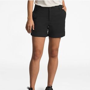 The North Face Wandur Black Hiking Shorts Size 4
